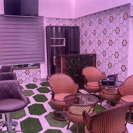 Milton Avenue Suites Accra Buitenkant foto