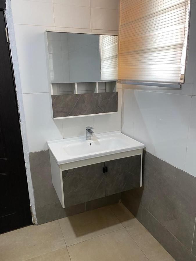 Milton Avenue Suites Accra Buitenkant foto