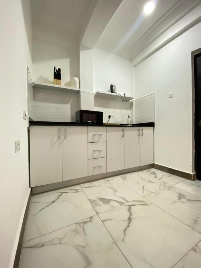 Milton Avenue Suites Accra Buitenkant foto