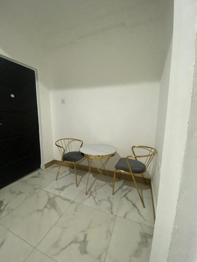 Milton Avenue Suites Accra Buitenkant foto