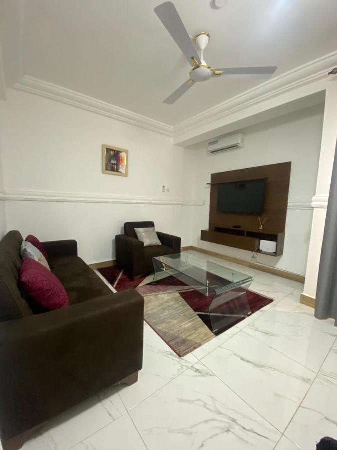 Milton Avenue Suites Accra Buitenkant foto
