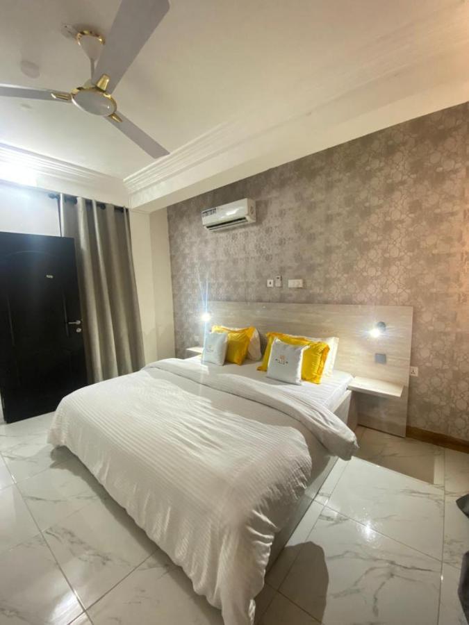 Milton Avenue Suites Accra Buitenkant foto